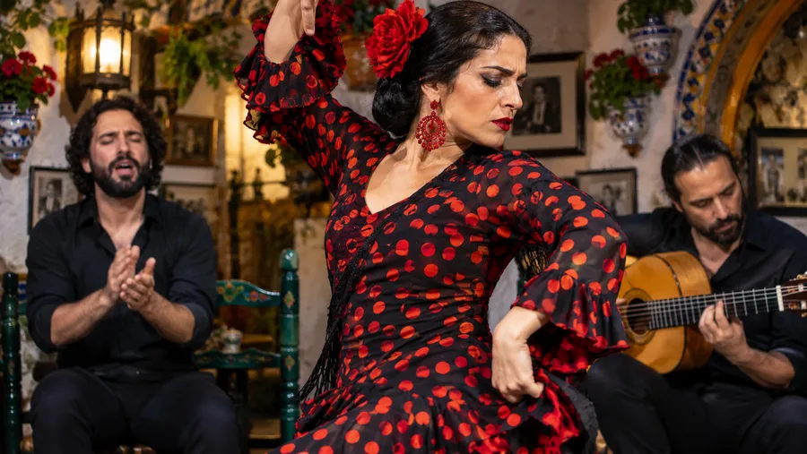 Authentic and Budget Flamenco: Street Shows and Hidden Tablaos